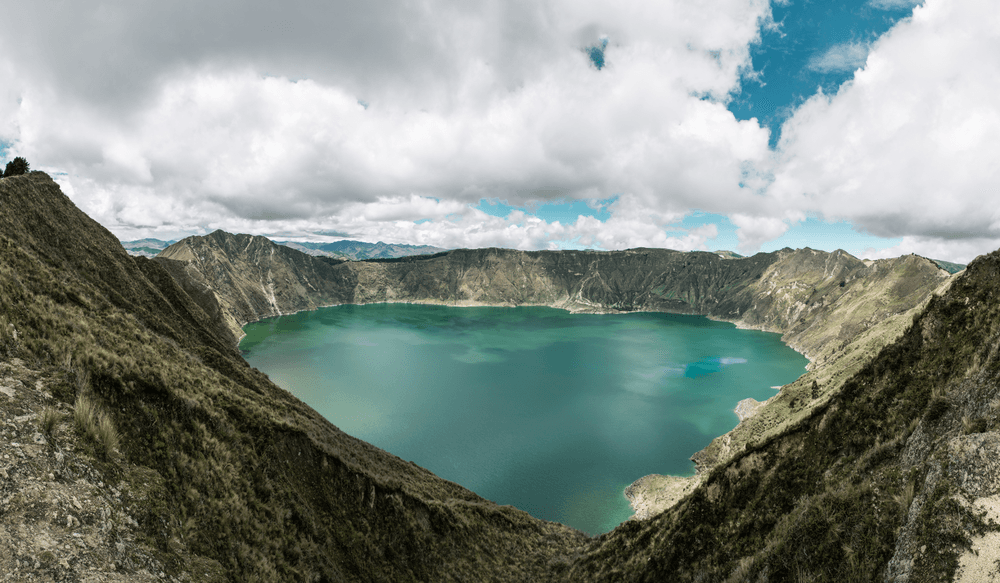VIV_BLOG_07.25_CANVA_Quilotoa Loop, Ecuador