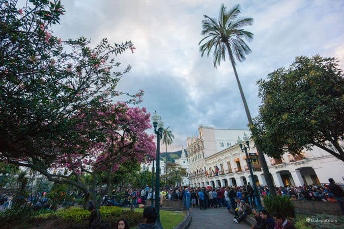Quito: Quito with Susi - nemo i galapagos cruise - gal0087