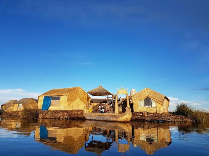 Uros Lake House